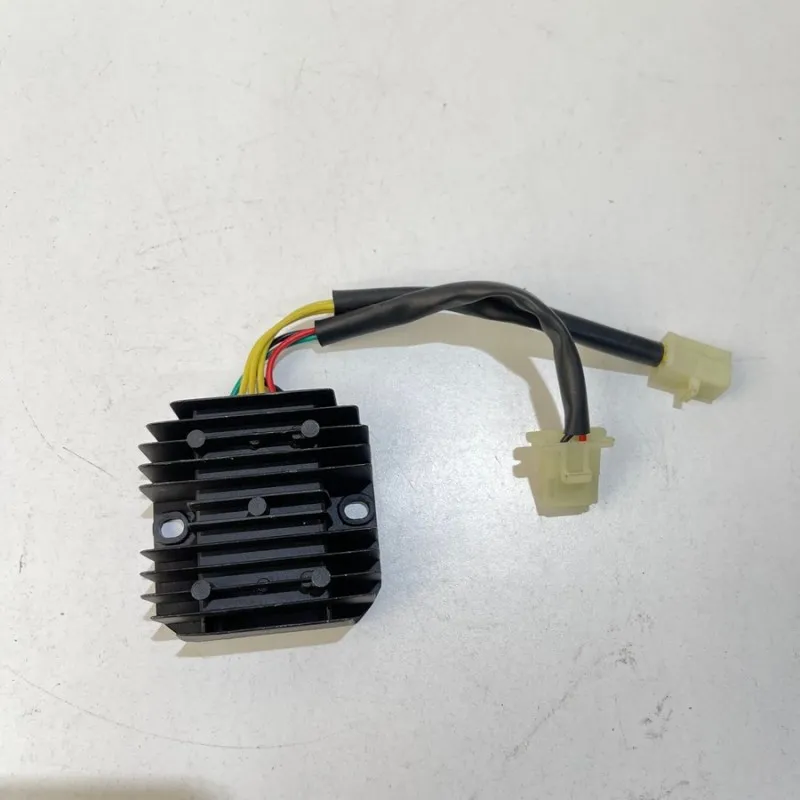 REGOLATORE DI TENSIONE HONDA SH 125/150, PS 125/150 ie