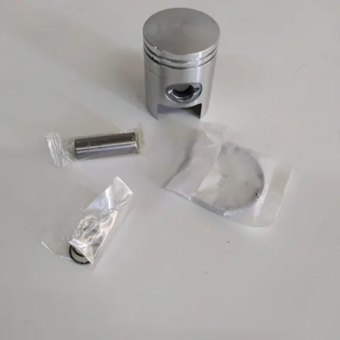 Pistone RMS Piaggio VESPA 50 ET2 - Gilera RUNNER 50 d. 40.4 mm COD.100090014