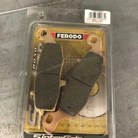 Coppia pastiglie freno anteriori sinterizzate Ferodo Kawasaki Suzuki