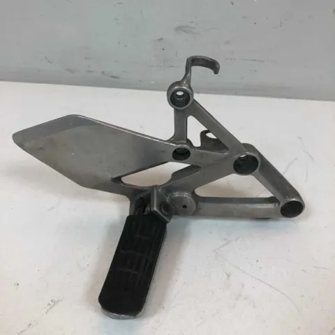 SUPPORTO PEDANA ANTERIORE DESTRA HONDA CBR 600 F 1995 - 1996
