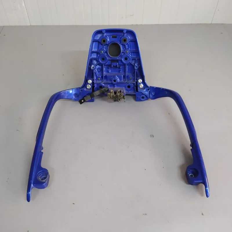 Maniglia portapacchi post. + cover schienalino Suzuki Burgman 400 1999-2002
