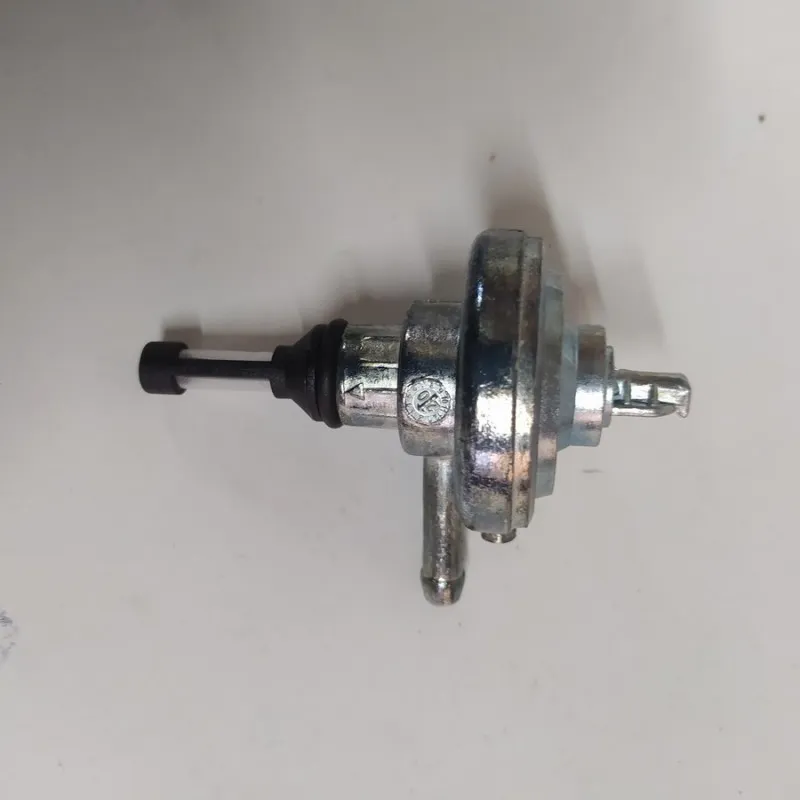 RUBINETTO BENZINA RMS GILERA DNA 50-125-180 COD.121670220