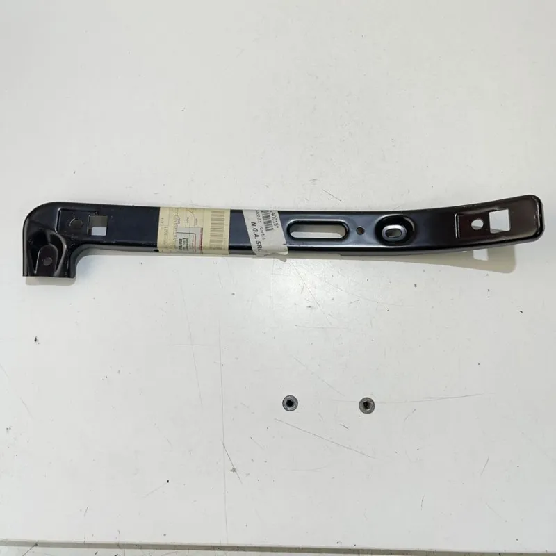Traversino supporto pedana Sx telaio Piaggio Beverly 250 300 400 500