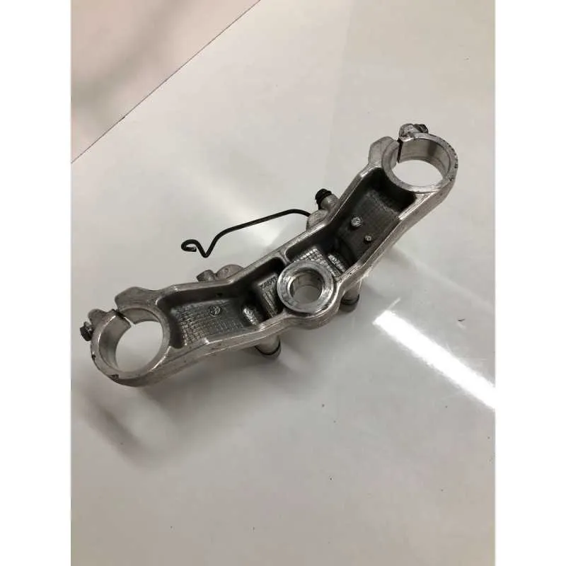 PIASTRA SUPERIORE SUZUKI BURGMAN 650