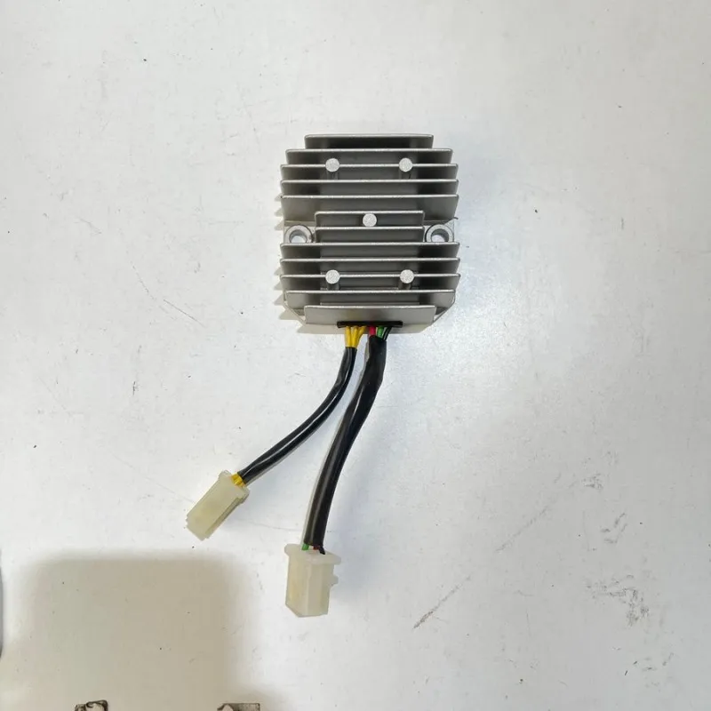 Regolatore di tensione Piaggio Hexagon 250 GT