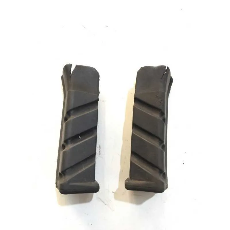 COPPIA POGGIA PIEDI POSTERIORI HONDA NES 150 CHIOCCIOLA