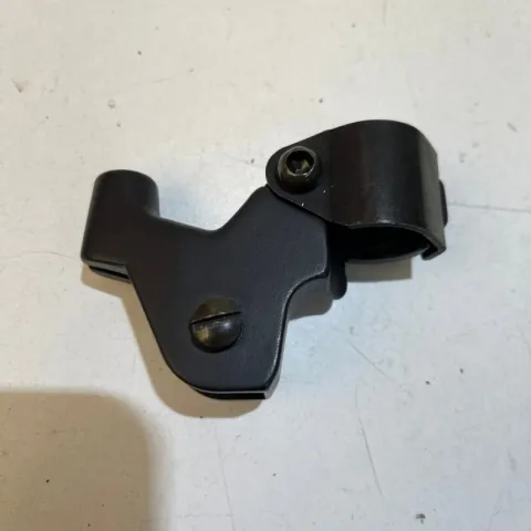 COMANDO PORTA LEVA FRENO POSTERIORE PEUGEOT SV 50 GEO DEL 1992