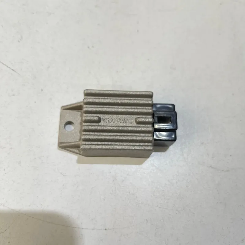 REGOLATORE DI TENSIONE PEUGEOT SV GEO 50