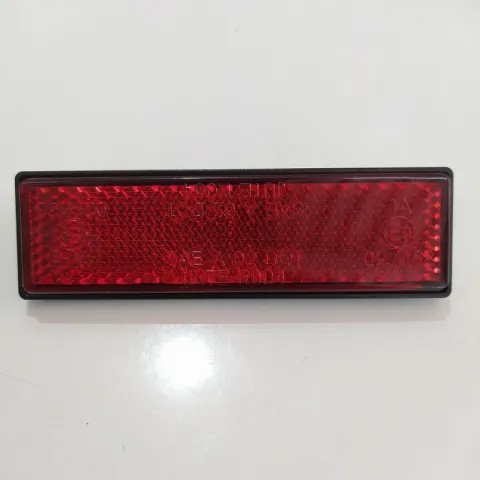 Catarifrangente posteriore  Rosso 25mm VICMA APRILIA LEONARDO-RALLY-RS COD.8158