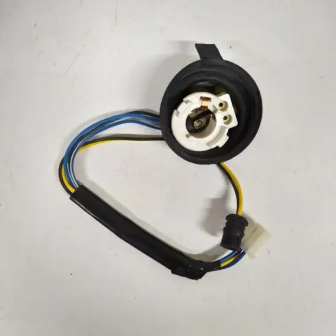 ATTACCO LAMPADA FARO LIGIER COD.33111-180-000