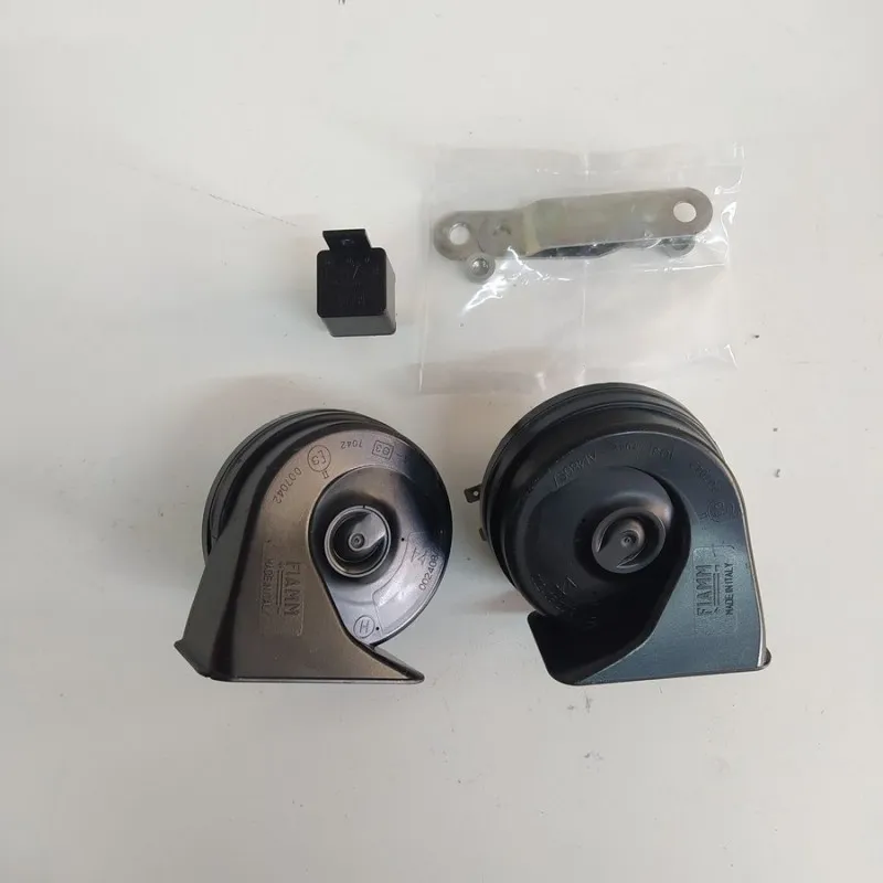 COPPIA TROMBE CLACSON FIAMM 12V AUTO MOTO + RELE COD.AM80S
