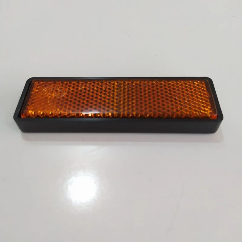 Catadiottro Ambra Adesivo Laterale VICMA 10x3 COD.8159