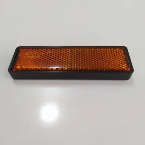 Catadiottro Ambra Adesivo Laterale VICMA 10x3 COD.8159