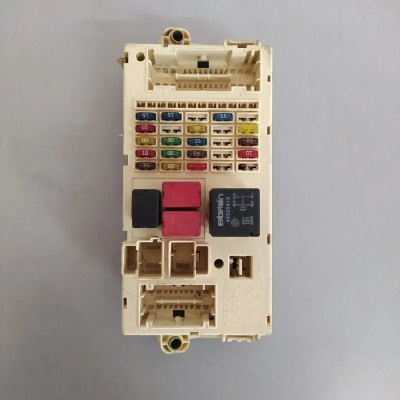 CENTRALINA SCATOLA PORTA FUSIBILI FIAT PUNTO COD.46758963