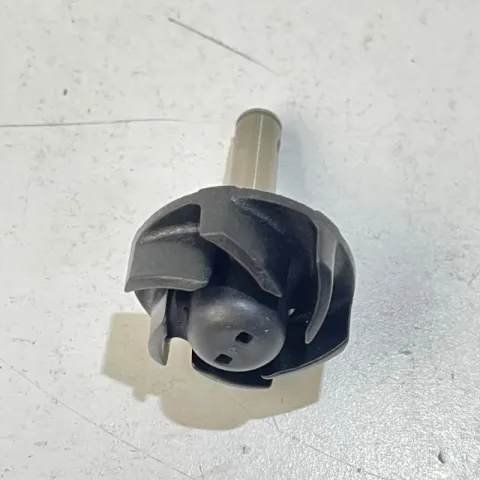 PERNO POMPA ACQUA CON GIRANTE MOTORE MINARELLI YAMAHA 50