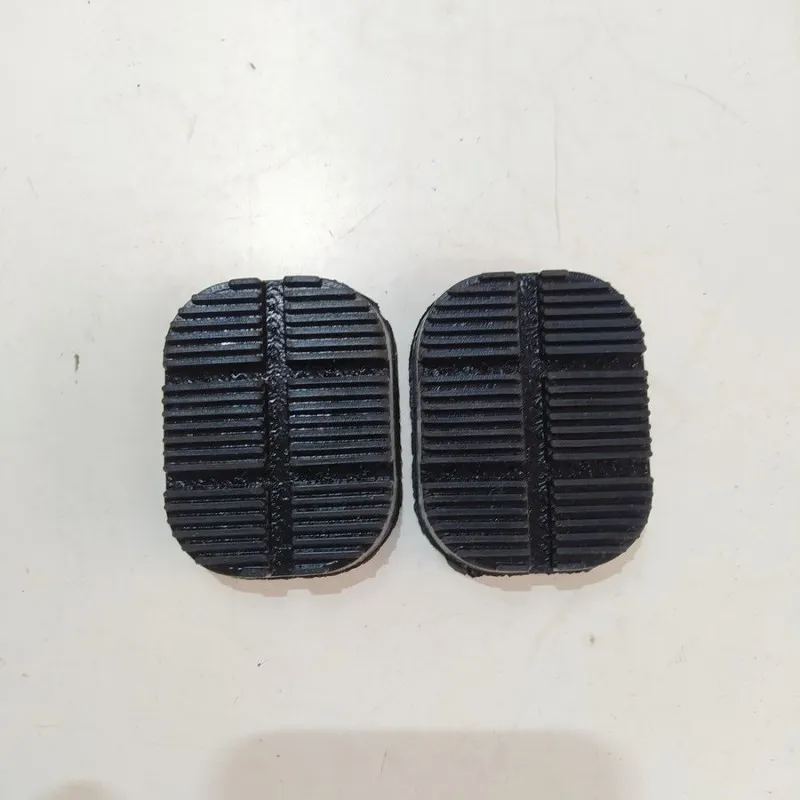 COPRIPEDALI IN GOMMA FIAT 500-CINQUECENTO-126 COD.3071
