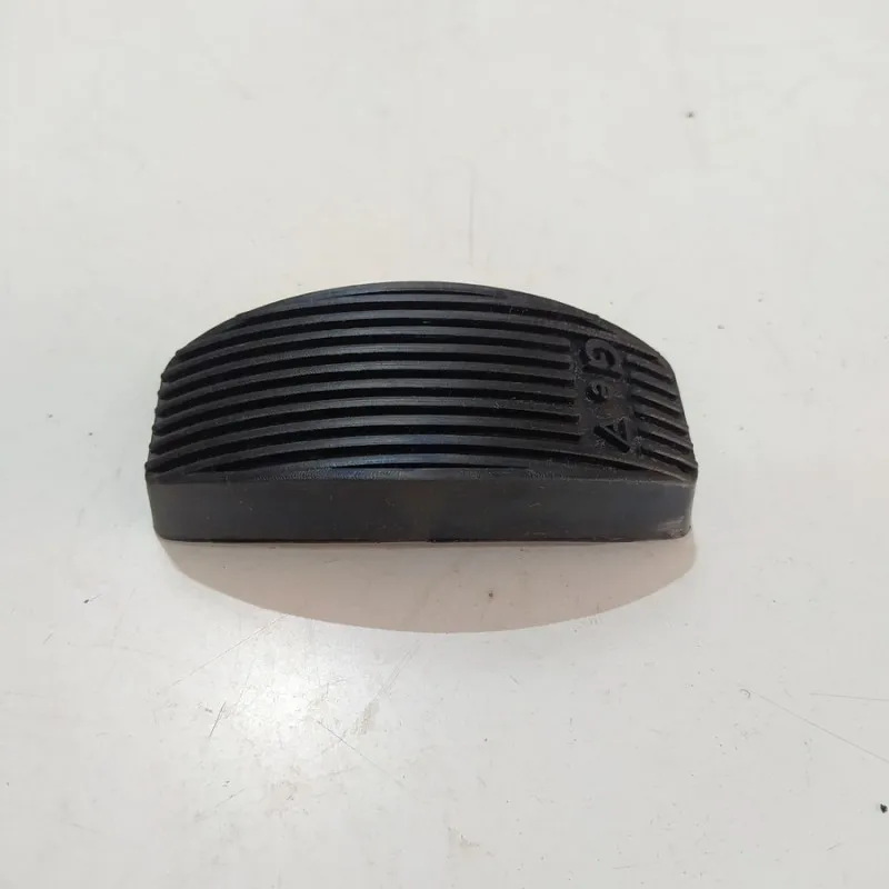 COPRI ACCELLERATORE IN GOMMA FIAT PUNTO-UNO-MAREA-BRAVO-BRAVA COD.3461