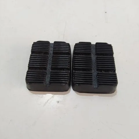 Copripedali nuovi  freno-frizione OPEL ASTRA-VECTRA-CALIBRA-CORSA-TIGRA 1996 ART. 3090