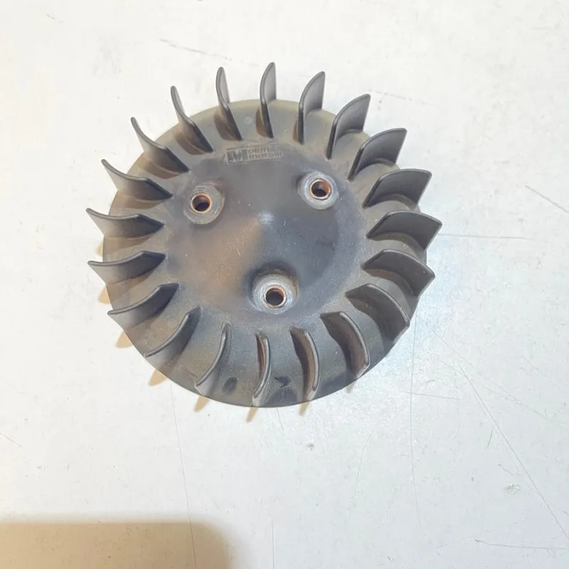 VENTOLA RAFFREDDAMENTO YAMAHA BOOSTER 50 ORIGINALE NUOVA