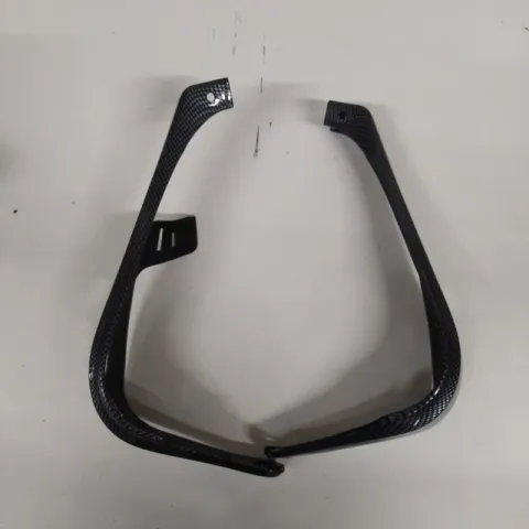 PARAMANI ONE UNIVERSALI CARBON LOOK