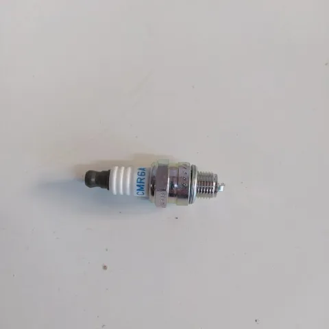 Candela di accensione NGK COD.CMR6A - 1223
