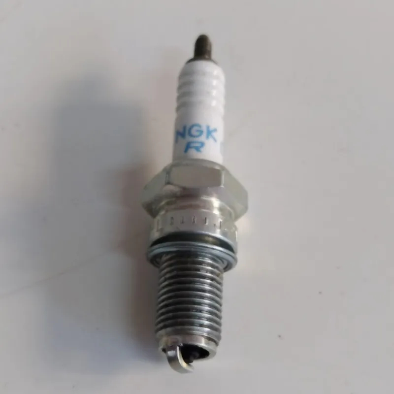 Candela NGK HONDA GL500 Silverwing 1982-1984 COD.DR8ES-L 2923