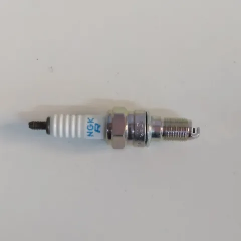 Candela Di Accensione NGK HONDA COD. CR9EH-9 - 7502