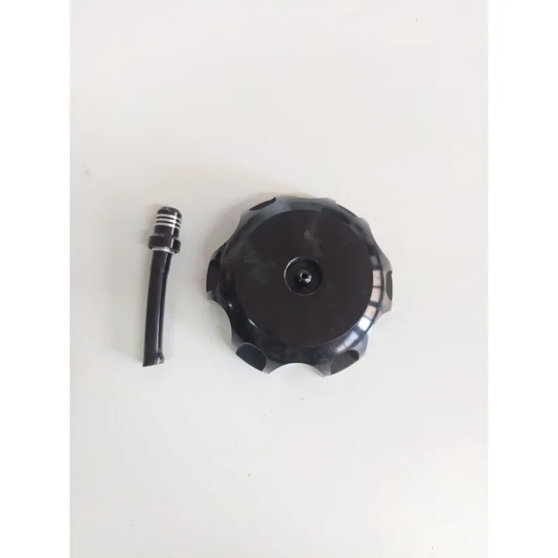 TAPPO SERBATOIO BENZINA NERO YAMAHA DT 50-YZ 250  2003 COD.740NR