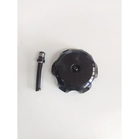 TAPPO SERBATOIO BENZINA NERO YAMAHA DT 50-YZ 250  2003 COD.740NR