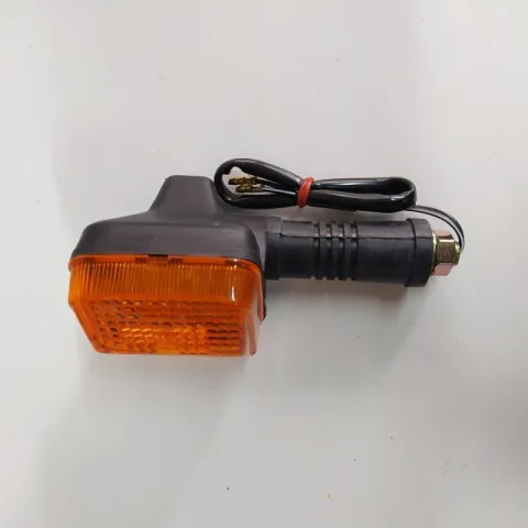 Indicatore di direzione anteriore Sx VICMA YAMAHA DT 1991-2000 COD.7519