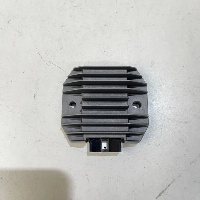 Regolatore di tensione per Yamaha T-Max 500 01-03