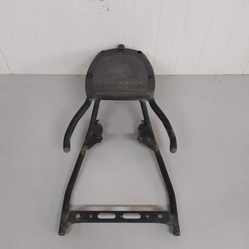 MANIGLIONE POSTERIORE E PIASTRA SUPPORTO BAULETTO HONDA LEAD 100 2003-2007